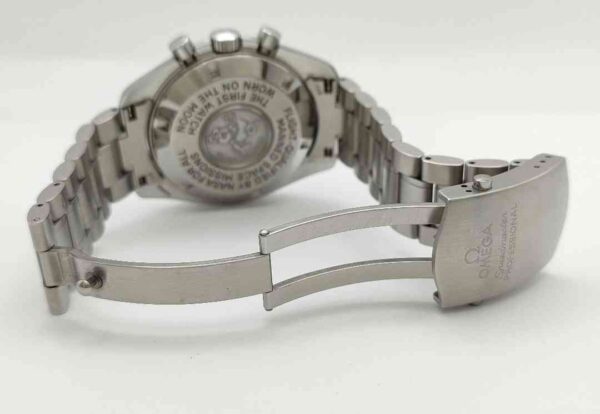 11845 - Omega - 3570.31 (Limited) - pre-owned conditions with MINOR signs of usage - Card & Box - Image 5