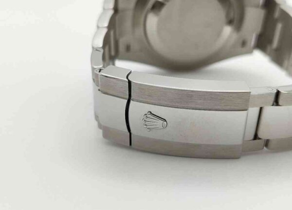 11843 - Rolex - 126334 (Wimbledon, 2024 Oyster) - pre-owned conditions with MINOR signs of usage - With Card - Image 2