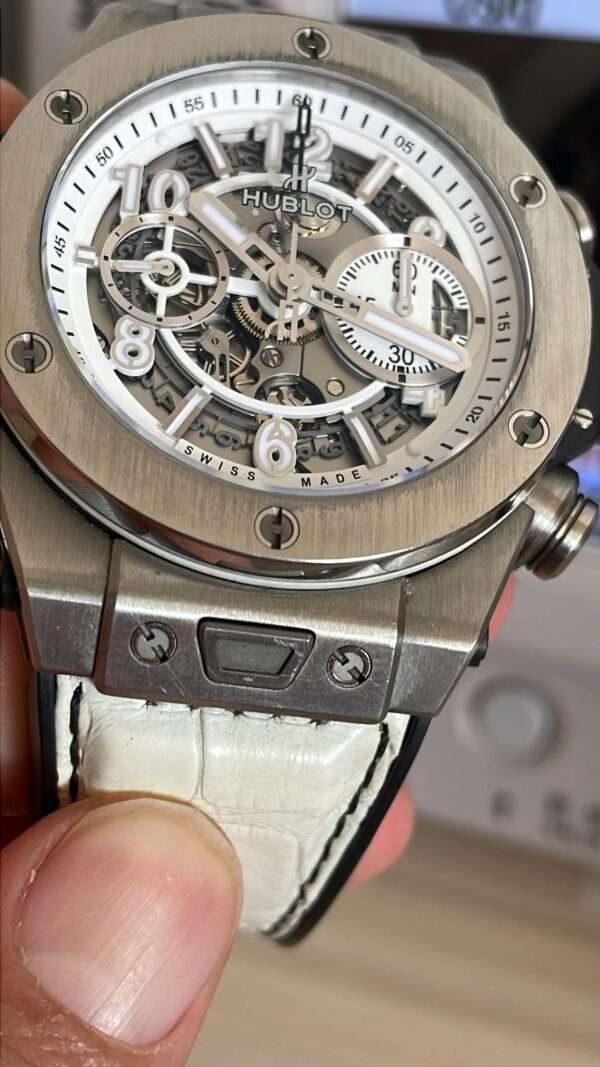 11374 - Hublot 411.NE.2010.LR.JSM15 (2024)- pre-owned conditions with MINOR signs of usage - Card & Box - Image 13