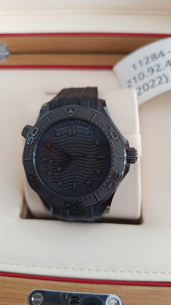 11284 - Omega 210.92.44.20.01.003 (2022) - pre-owned conditions with MINOR signs of usage - Card & Box - Image 8
