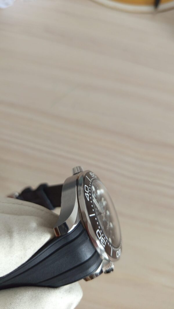 11264 - Omega - 210.32.44.51.01.001 - pre-owned conditions with MINOR signs of usage - With Card (2022) - Image 7