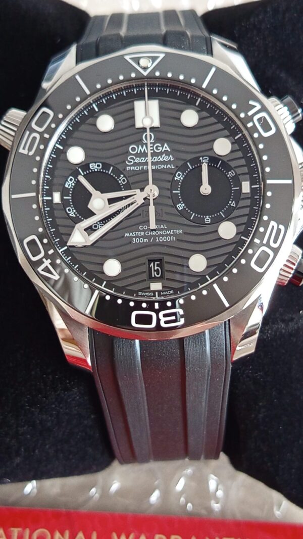 11264 - Omega - 210.32.44.51.01.001 - pre-owned conditions with MINOR signs of usage - With Card (2022) - Image 10