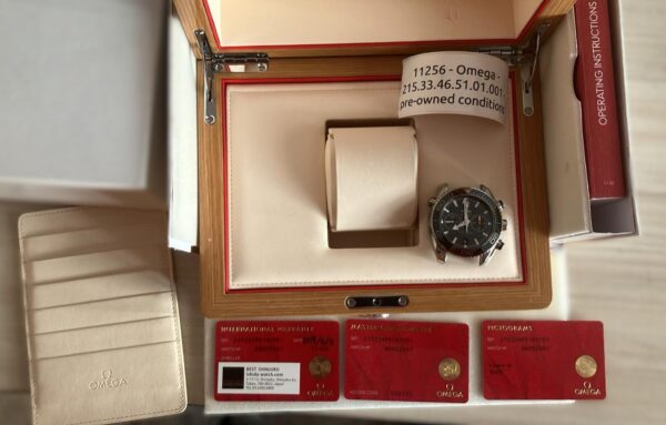 11256 - Omega - 215.33.46.51.01.001 - pre-owned conditions with MINOR signs of usage - Card & Box - Image 5