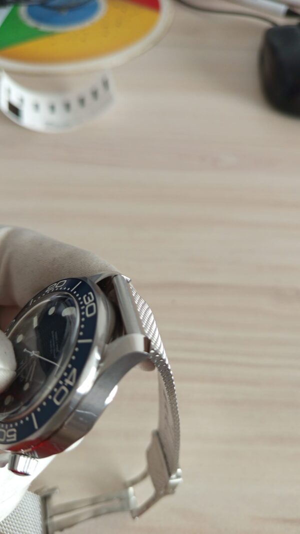 11255 - Omega - 210.30.42.20.03.002 (2023) - RETAIL READY - Card & Box - Image 7