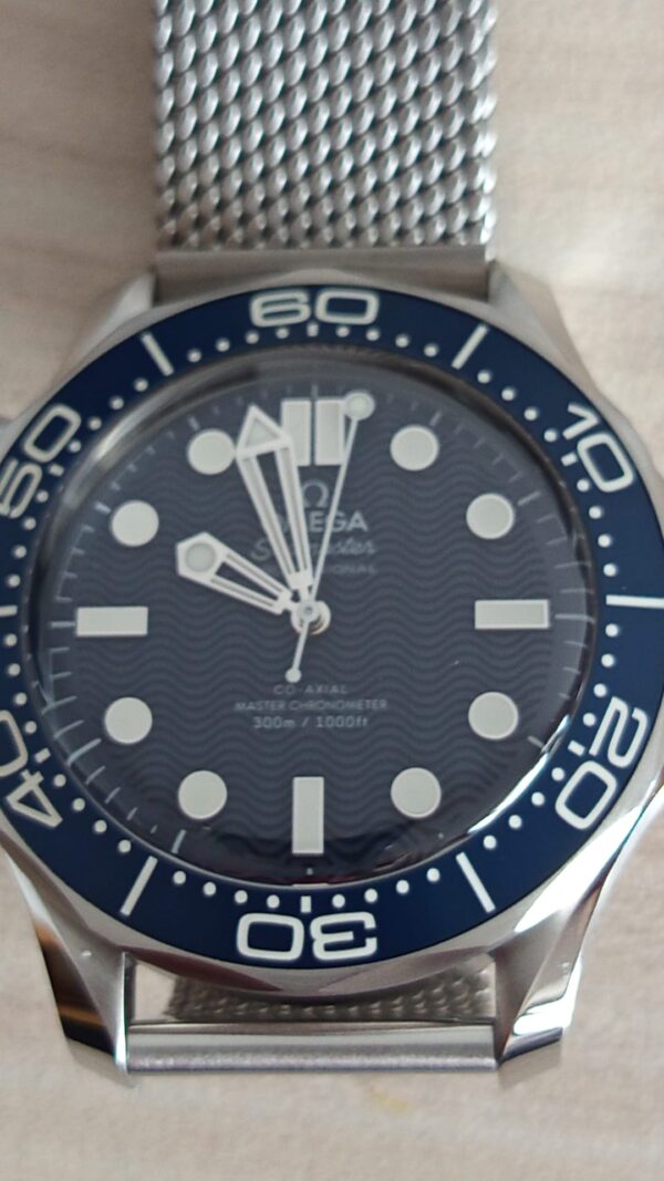 11255 - Omega - 210.30.42.20.03.002 (2023) - RETAIL READY - Card & Box - Image 9