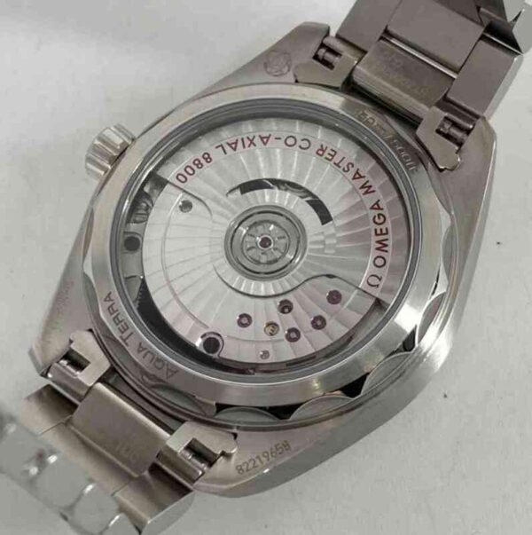 11210 - Omega - 220.10.34.20.02.002 - pre-owned conditions with MINOR signs of usage - Watch Only - Image 2