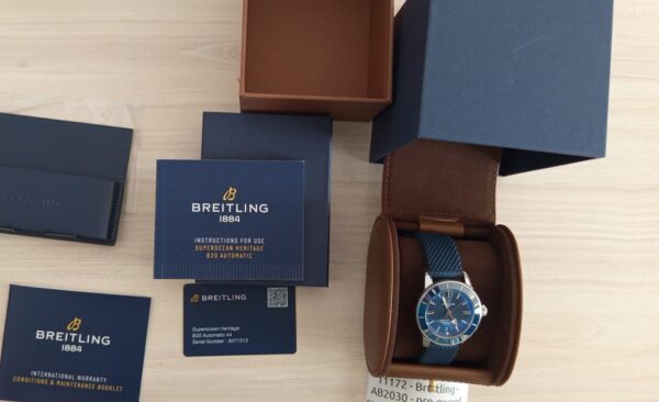 11172 - Breitling AB2030 - pre-owned conditions with MINOR signs of usage - Card & Box - Image 5