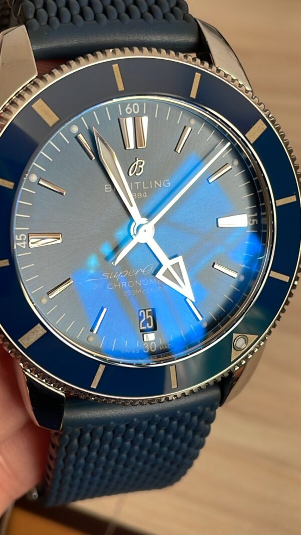 11172 - Breitling AB2030 - pre-owned conditions with MINOR signs of usage - Card & Box - Image 6