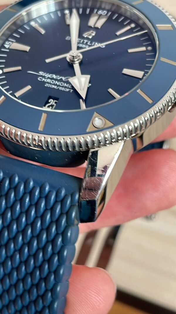 11172 - Breitling AB2030 - pre-owned conditions with MINOR signs of usage - Card & Box - Image 8