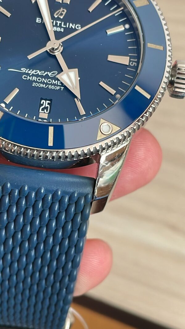 11172 - Breitling AB2030 - pre-owned conditions with MINOR signs of usage - Card & Box - Image 9