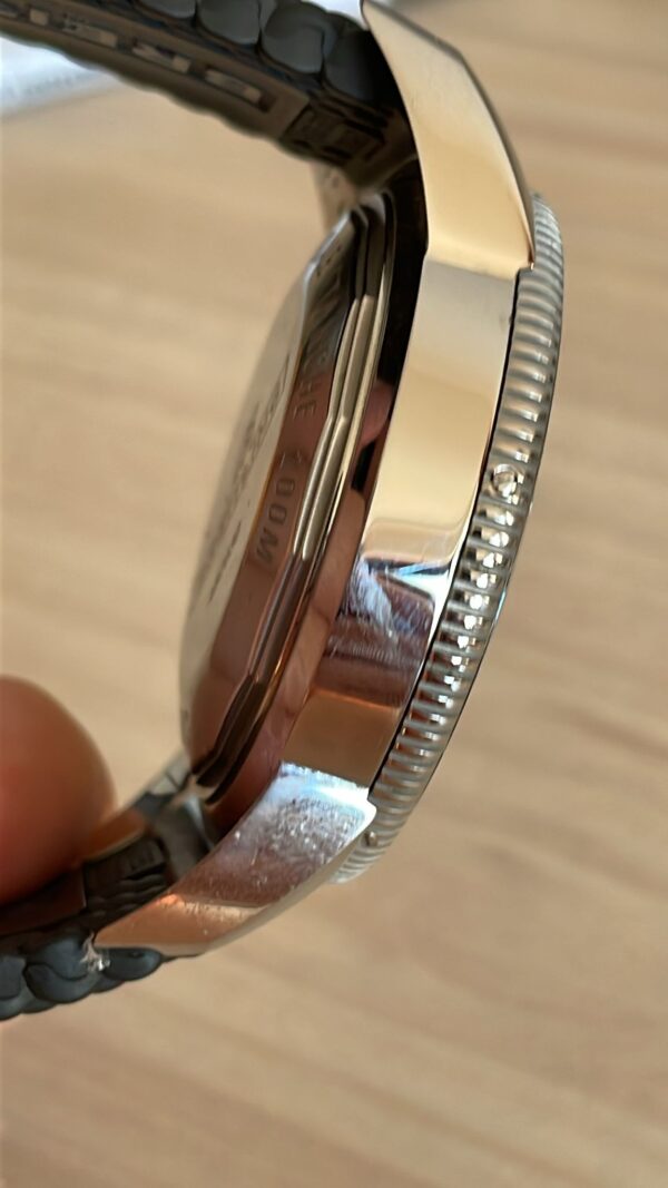 11042 - Breitling AB2030 - pre-owned conditions with MINOR signs of usage - With Card - Image 9