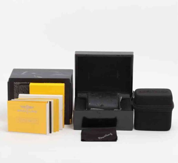 11793 - Breitling - A17320 - pre-owned conditions with MINOR signs of usage - Card & Box - Image 3
