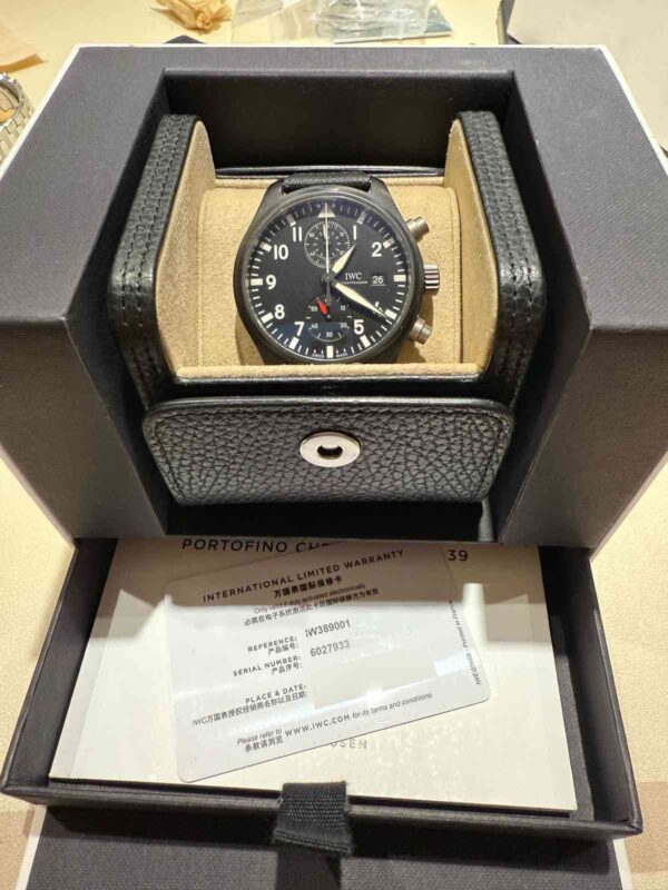 11906 - IWC - IW389001 - pre-owned conditions with MINOR signs of usage - Card & Box