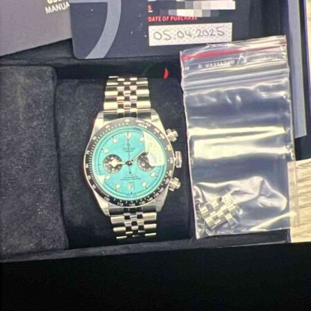 11950 - Tudor - 79360N (Flamingo blue) - pre-owned conditions with MINOR signs of usage - Card & Box