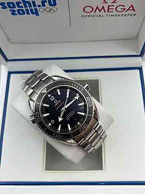 12151 - Omega - 522.30.46.21.01.001 - pre-owned conditions with MINOR signs of usage - Card & Box
