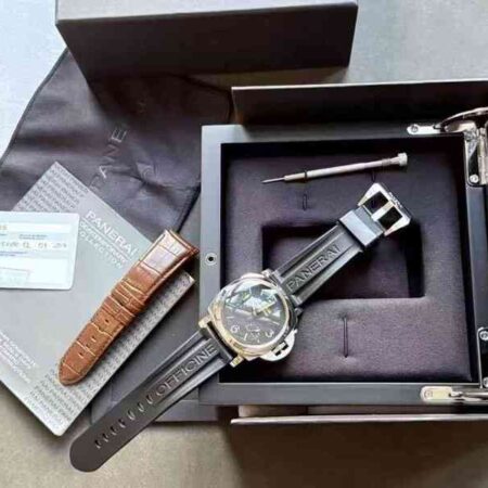 12132 - Panerai - PAM00423 - pre-owned conditions with MINOR signs of usage - Card & Box