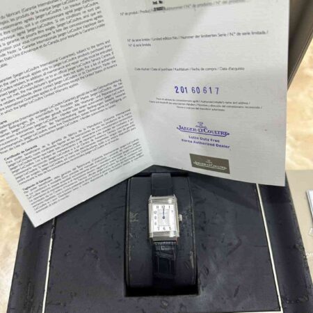 11743 - Jaeger-LeCoultre - Q2668430 - pre-owned conditions with MINOR signs of usage - Card & Box