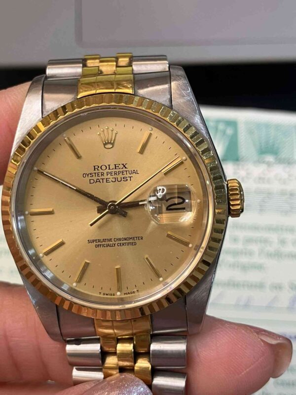 12074 - Rolex - 16233 - pre-owned conditions with MINOR signs of usage - With Card