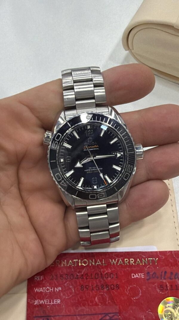 12065 - Omega - 215.30.44.21.01.001 - pre-owned conditions with MINOR signs of usage - Card & Box