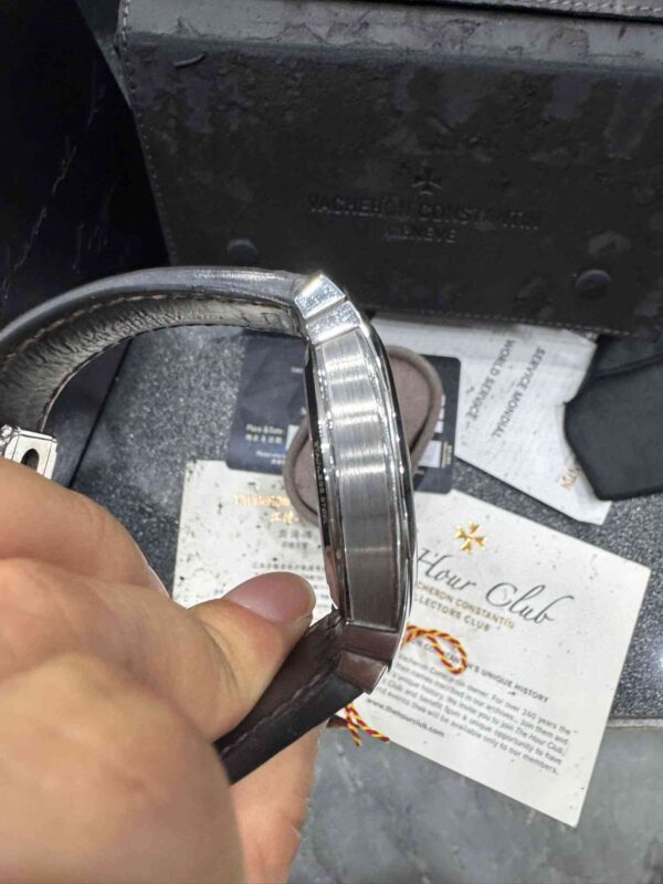 11993 - Vacheron Constantin - 4500S/000A (Black, 2018) - pre-owned conditions with MINOR signs of usage - Card & Box - Image 5