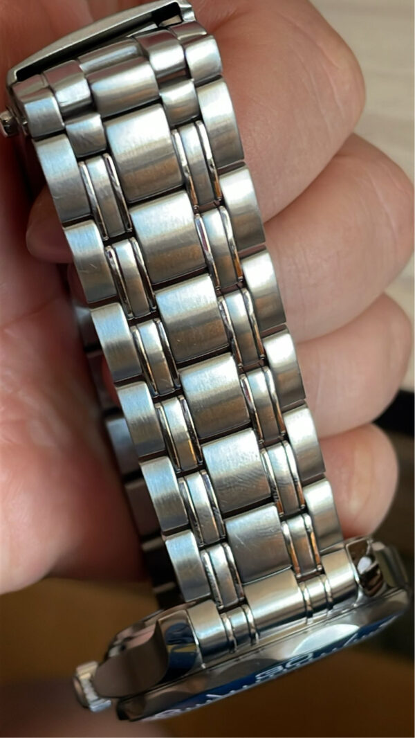 11711 - Omega - 210.30.42.20.06.001 - pre-owned conditions with MINOR signs of usage - Card & Box - Image 3