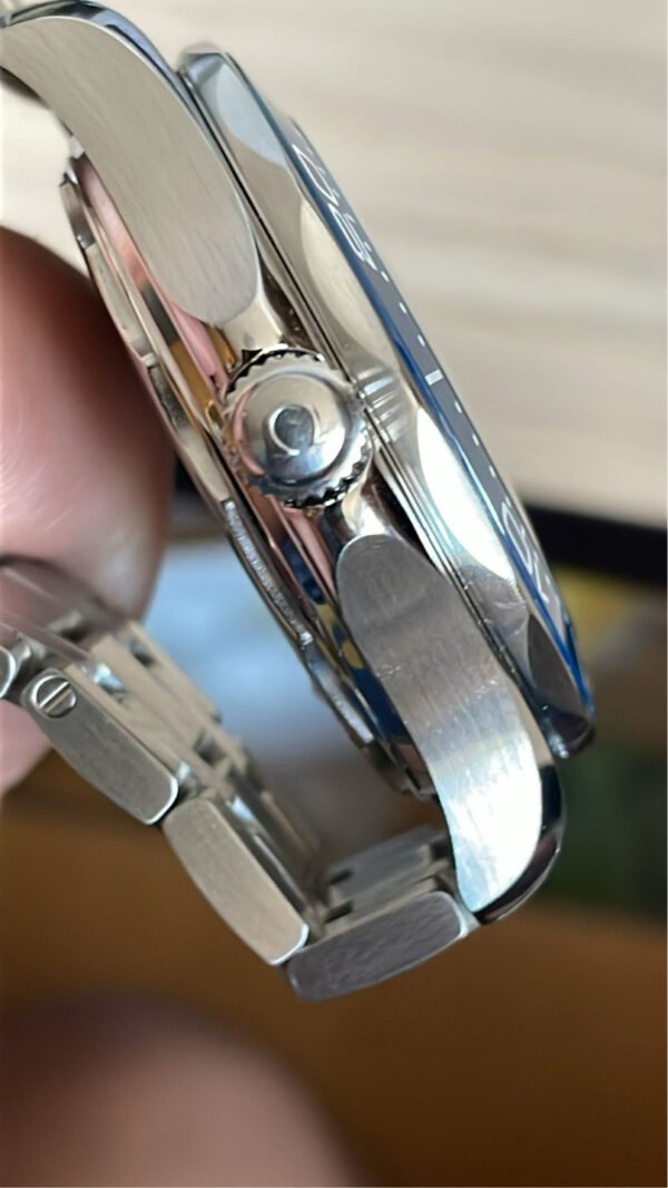 11711 - Omega - 210.30.42.20.06.001 - pre-owned conditions with MINOR signs of usage - Card & Box - Image 12