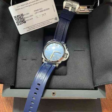 12193 - Panerai - PAM01033 - pre-owned conditions with MINOR signs of usage - Card & Box