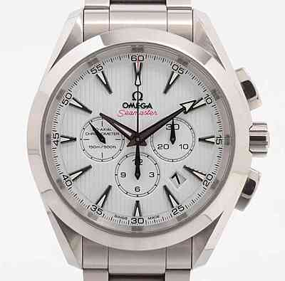 12236 - Omega - 231.10.44.50.04.001 - pre-owned conditions with MINOR signs of usage - Card & Box