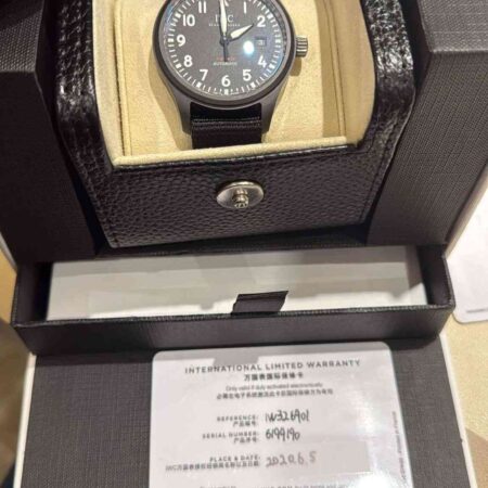 11686 - IWC IW326901 (2020) - pre-owned conditions with MINOR signs of usage - Card & Box
