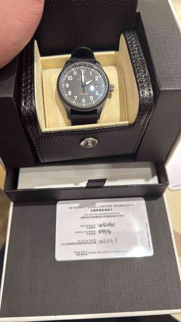 11686 - IWC IW326901 (2020) - pre-owned conditions with MINOR signs of usage - Card & Box