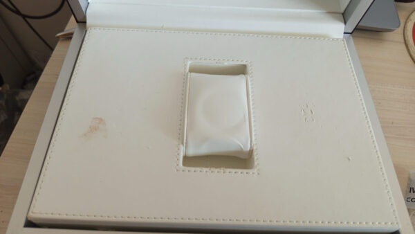 11684 - IWC - IW388002 - pre-owned conditions with MINOR signs of usage - Card & Box - Image 6