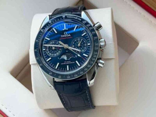 12299 - Omega - 304.33.44.52.03.001 - pre-owned conditions with MINOR signs of usage - Card & Box