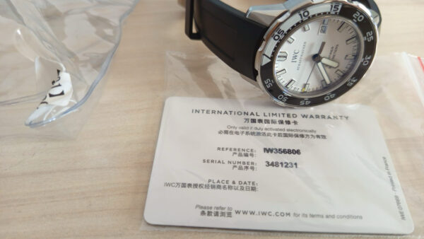 11610 - IWC - IW356806 - pre-owned conditions with MINOR signs of usage - With Card - Image 5