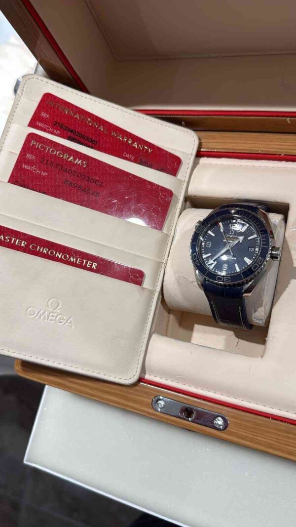 11597 - Omega - 215.33.40.20.03.001 - pre-owned conditions with MINOR signs of usage - Card & Box - Image 2