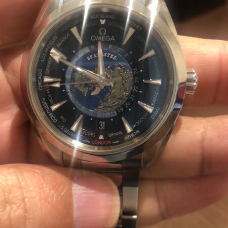 11888 - Omega - 220.10.43.22.03.001 - pre-owned conditions with MINOR signs of usage - Card & Box