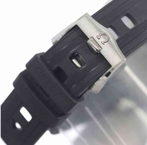 11576 - Omega - 210.32.42.20.01.002 - pre-owned conditions with MINOR signs of usage - With Card - Image 4