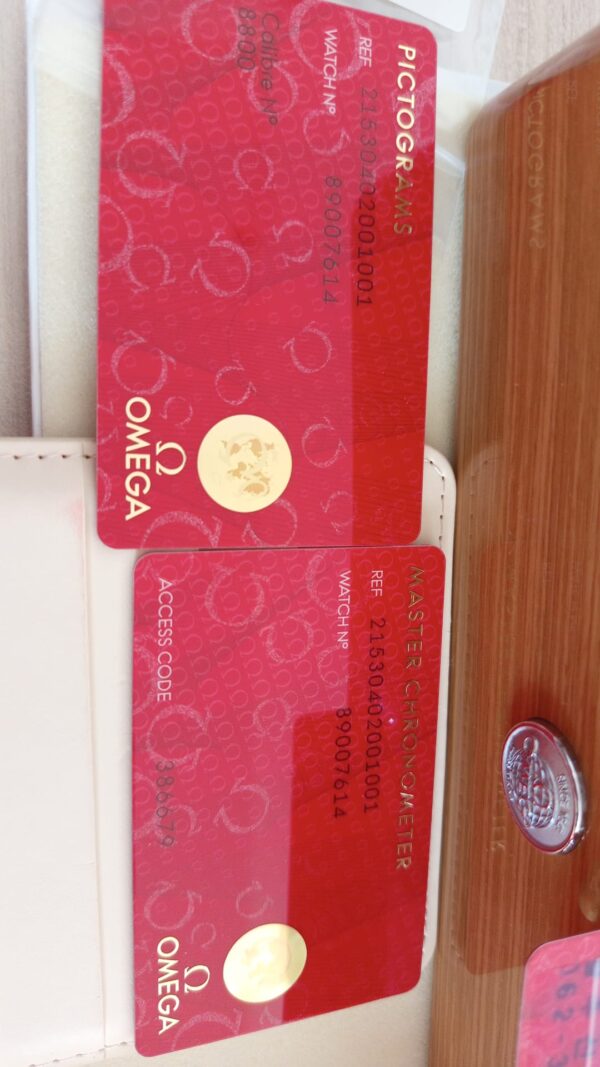 11317 - Omega 215.30.40.20.01.001 (2018) - pre-owned conditions with MINOR signs of usage - Card & Box - Image 3