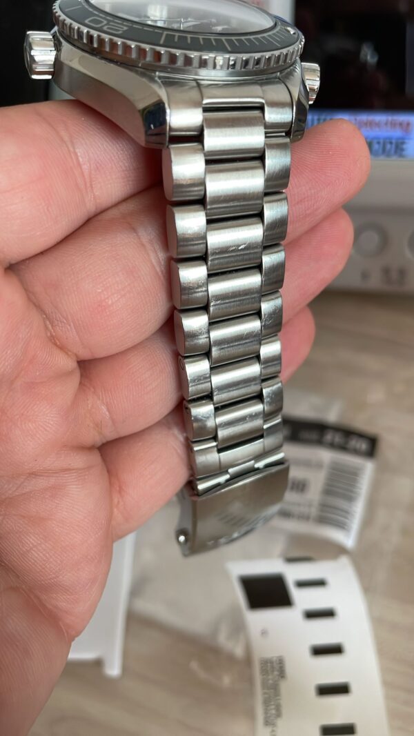 11317 - Omega 215.30.40.20.01.001 (2018) - pre-owned conditions with MINOR signs of usage - Card & Box - Image 9