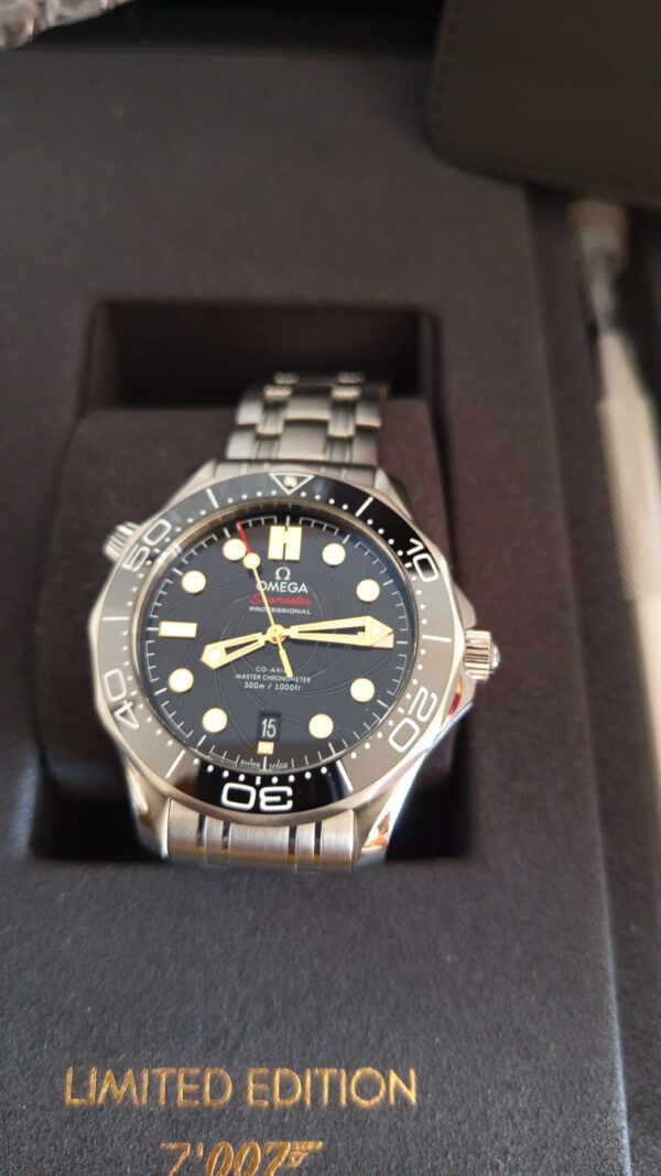 11566 - Omega - 210.22.42.20.01.004 (Bracelet+strap) - RETAIL READY - Card & Box - Image 2