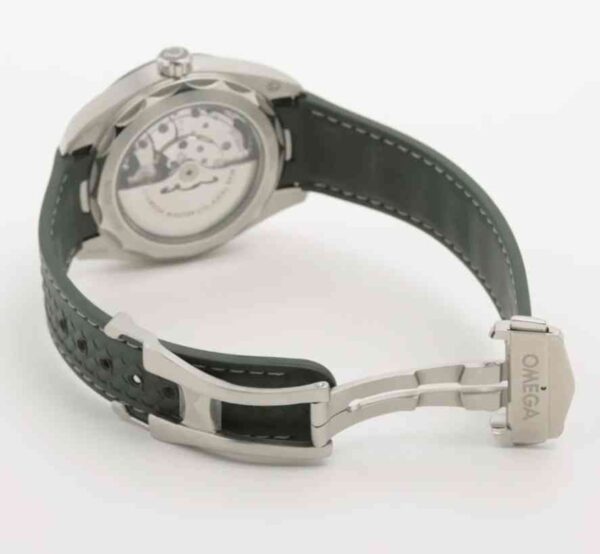 11556 - Omega - 220.32.43.22.10.001 - pre-owned conditions with MINOR signs of usage - Card & Box - Image 2