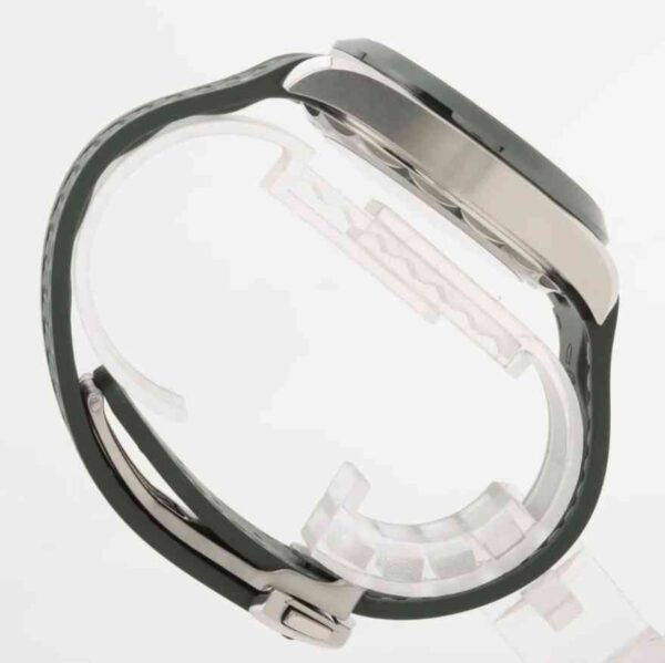 11556 - Omega - 220.32.43.22.10.001 - pre-owned conditions with MINOR signs of usage - Card & Box - Image 3