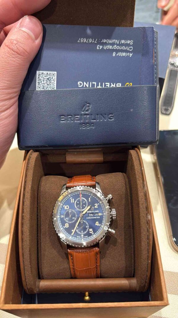 11520 - Breitling - A13316 - pre-owned conditions with MINOR signs of usage - Card & Box