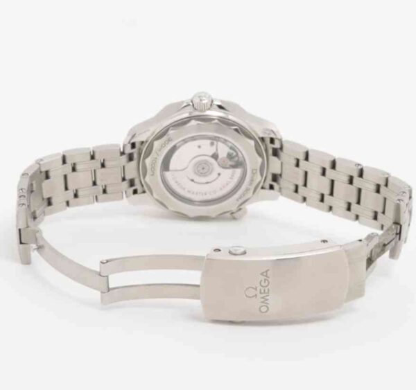 11486 - Omega - 210.30.42.20.06.001 - pre-owned conditions with MINOR signs of usage - Card & Box - Image 2