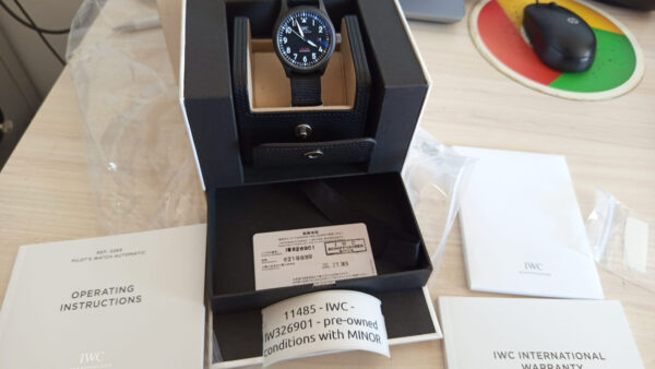 11485 - IWC - IW326901 - pre-owned conditions with MINOR signs of usage - Card & Box - Image 5