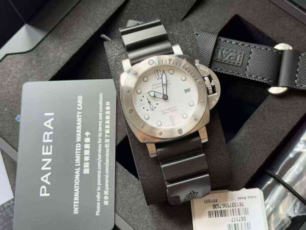 11472 - Panerai PAM01223 - pre-owned conditions with MINOR signs of usage - Card & Box - Image 2