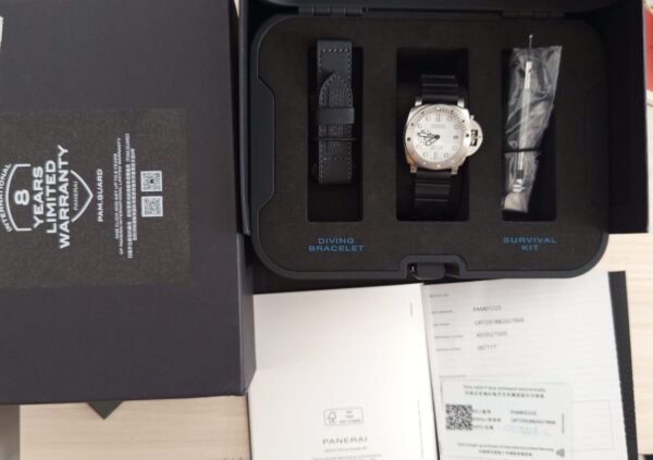 11472 - Panerai PAM01223 - pre-owned conditions with MINOR signs of usage - Card & Box - Image 7