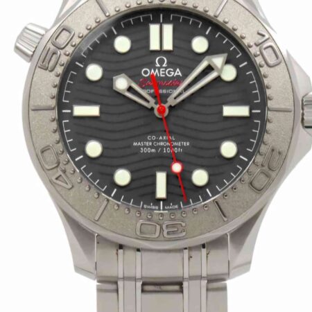 12443 - Omega - 210.30.42.20.01.002 - pre-owned conditions with MINOR signs of usage - Card & Box