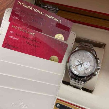 12806 - Omega - 231.10.44.50.09.001 - pre-owned conditions with MINOR signs of usage - Card & Box
