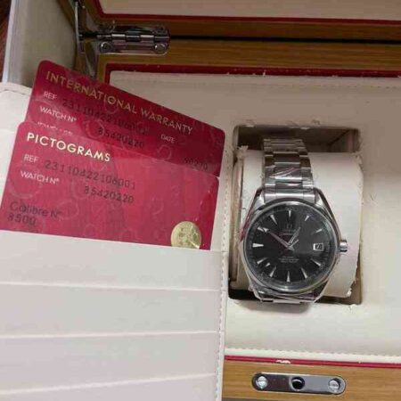 12802 - Omega - 231.10.42.21.06.001 - pre-owned conditions with MINOR signs of usage - Card & Box
