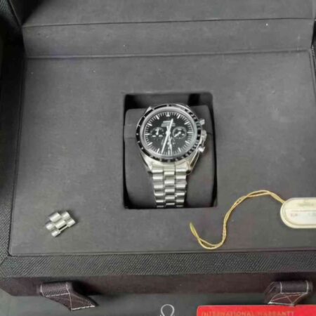 12510 - Omega - 310.30.42.50.01.002 - pre-owned conditions with MINOR signs of usage - Card & Box